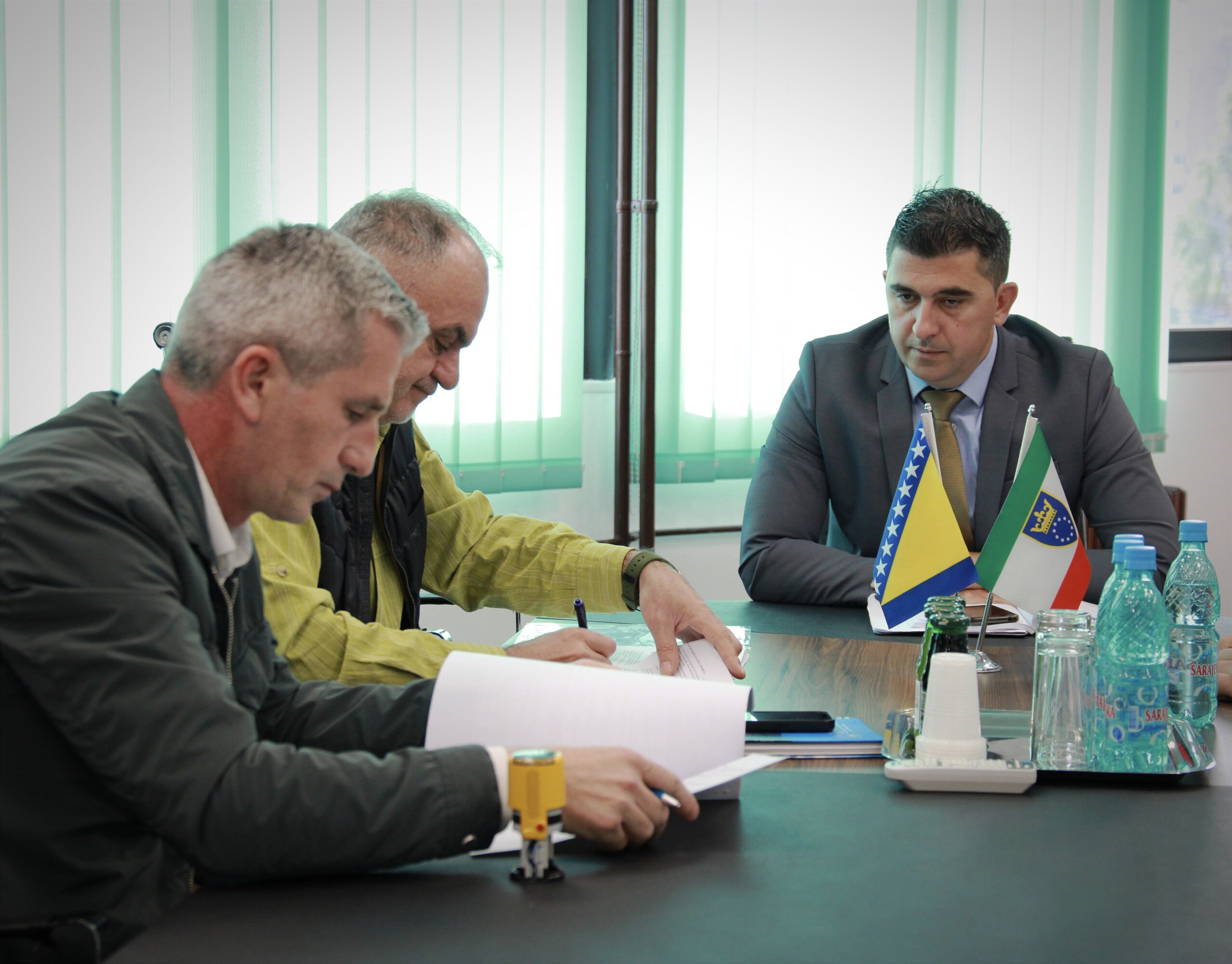 Potpisan ugovor o izvođenju radova na modernizaciji ceste i izgradnji pješačke staze na regionalnoj cesti Nemila-Zenica
